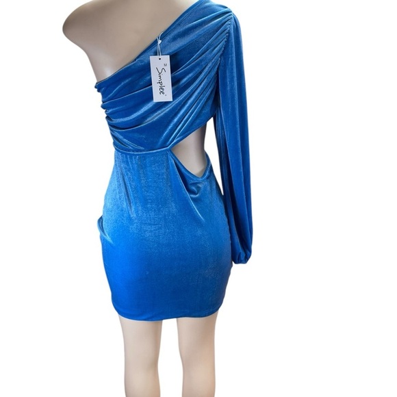 Simple Blue Asymmetrical Ruched Mini Dress - Picture 4 of 6